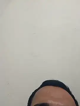 Snapshot of safadoo18 chatting on 10-21-25, 05:08 safadoo18 online show from 10-21-25, 05:08