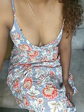 Tamilpallavi online show from 04-25-26, 11:57