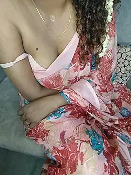 Snapshot of Tamilpallavi chatting on 07-21-26, 09:33 Tamilpallavi online show from 07-21-26, 09:33
