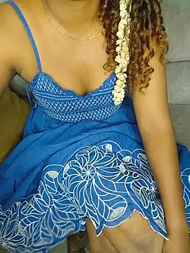 Snapshot of Tamilpallavi chatting on 07-30-26, 01:32 Tamilpallavi online show from 07-30-26, 01:32