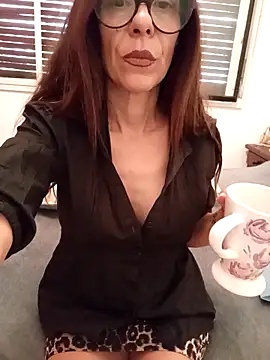 Snapshot of Esmeralda_passion chatting on 09-16-25, 11:33 Esmeralda passion online show from 09-16-25, 11:33