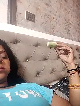 Soniya Roy online show from 04-22-26, 08:28