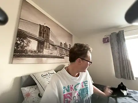 Curvy-Jinx online show from 03-11-26, 08:42