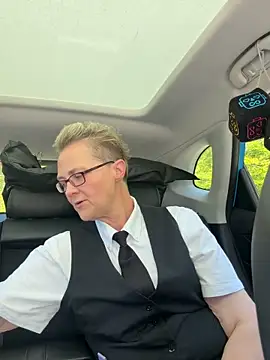 Curvy-Jinx online show from 04-27-26, 10:24