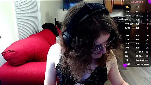 Snapshot of KayKumm chatting on 10-07-25, 03:47 KayKumm online show from 10-07-25, 03:47