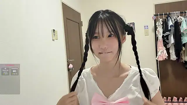 Snapshot of xiaoxia_baby chatting on 08-02-26, 01:09 xiaoxia baby online show from 08-02-26, 01:09