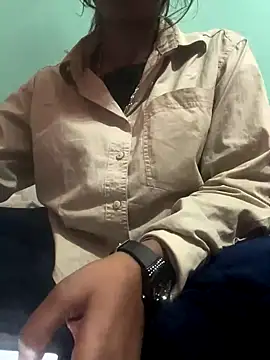 sakshi5533 online show from 12-20-25, 05:42