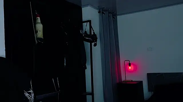 Angelabl0odborne online show from 03-31-26, 11:05