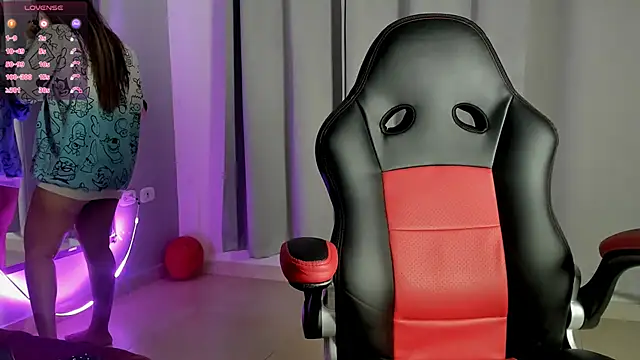 Snapshot of rachell_owen chatting on 11-29-25, 04:37 rachell owen online show from 11-29-25, 04:37