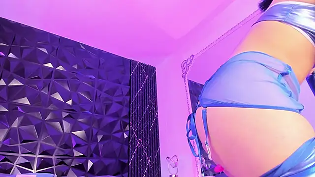 katierouge  online show from 10-30-25, 05:31