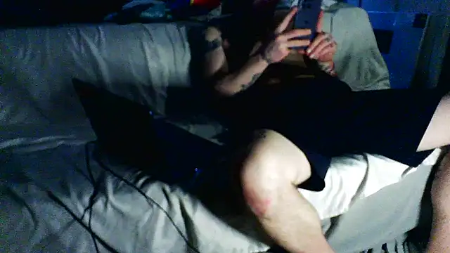 Luv2SuckBWC92 online show from 03-07-26, 12:24