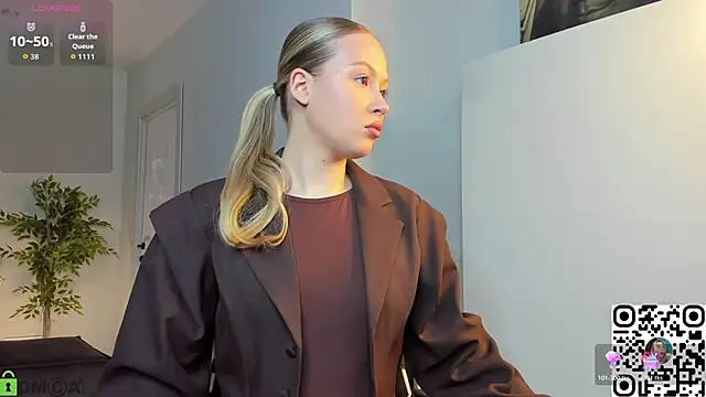 Margo-pvt online show from 11-29-25, 12:57