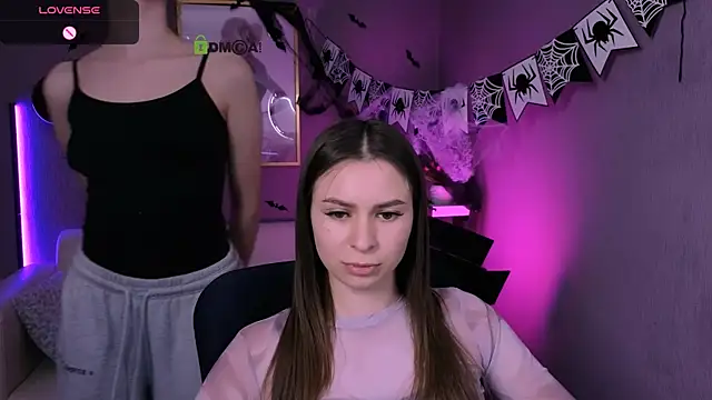 nekky mouse online show from 10-24-25, 04:25