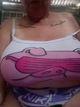Snapshot of SinisterBabe chatting on 06-03-26, 01:03 SinisterBabe online show from 06-03-26, 01:03