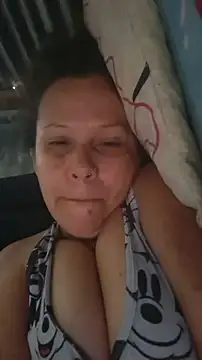 Snapshot of SinisterBabe chatting on 06-19-26, 01:04 SinisterBabe online show from 06-19-26, 01:04
