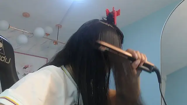 victoria hernandez t  online show from 03-26-26, 01:06