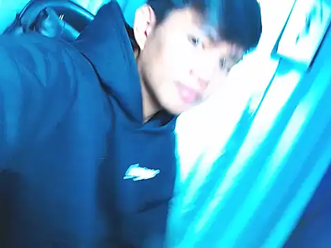 Alexx 143 online show from 12-21-25, 03:52