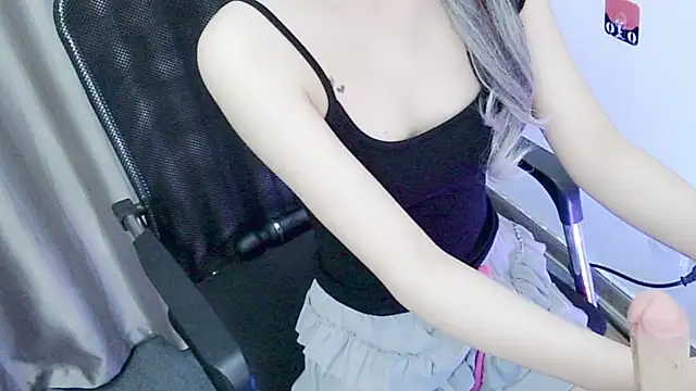 Snapshot of ALy-Lush chatting on 12-02-25, 11:26 ALy-Lush online show from 12-02-25, 11:26