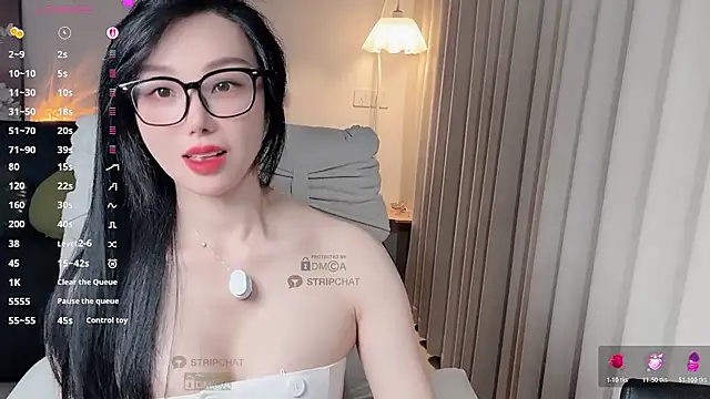 Xiatian520  online show from 04-26-26, 02:37