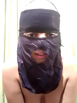 Snapshot of yaSsmin_boobs chatting on 11-05-25, 09:15 yaSsmin boobs online show from 11-05-25, 09:15