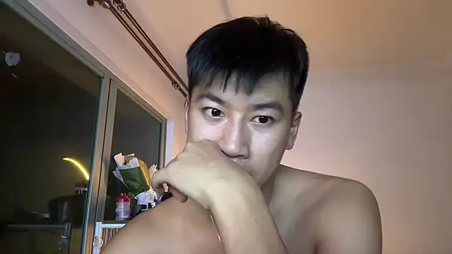 Snapshot of heywilliam chatting on 09-28-25, 04:34 heywilliam online show from 09-28-25, 04:34