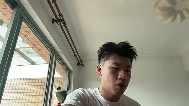 Snapshot of heywilliam chatting on 10-25-25, 02:41 heywilliam online show from 10-25-25, 02:41