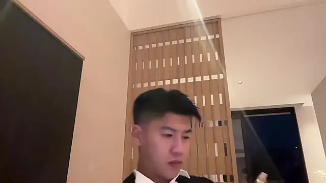 Snapshot of heywilliam chatting on 11-11-25, 11:32 heywilliam online show from 11-11-25, 11:32