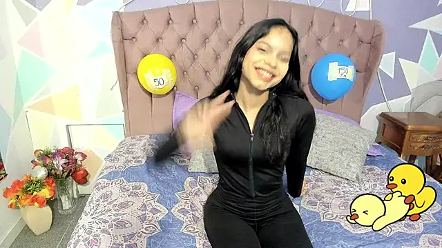 CloeyGraweing online show from 11-10-25, 06:29