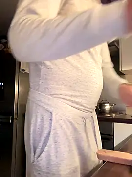 Michel huge online show from 11-12-25, 04:35