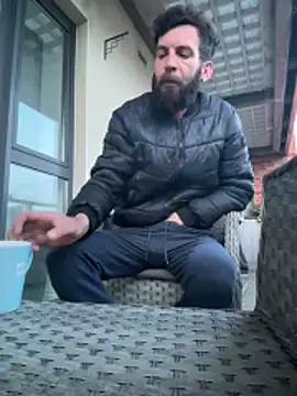Snapshot of Michel_huge chatting on 04-26-26, 04:54 Michel huge online show from 04-26-26, 04:54