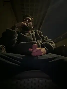 Snapshot of Michel_huge chatting on 05-01-26, 03:44 Michel huge online show from 05-01-26, 03:44