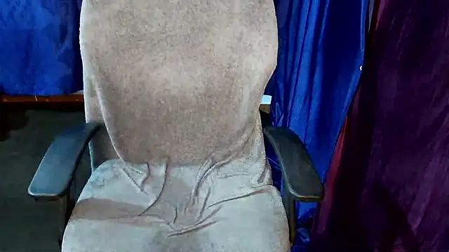 QUEEN SAKHI- online show from 04-23-26, 01:57