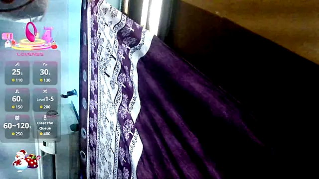 Snapshot of QUEEN_SAKHI- chatting on 07-08-26, 07:02 QUEEN SAKHI- online show from 07-08-26, 07:02