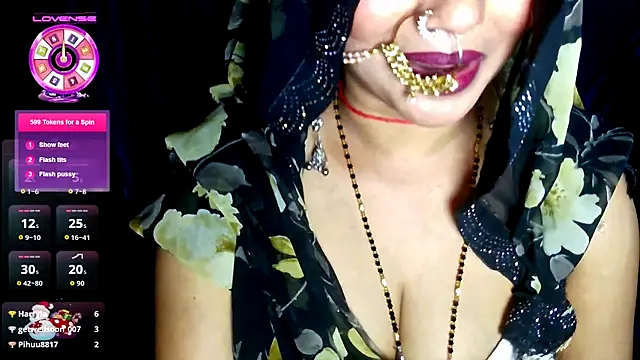 Snapshot of QUEEN_SAKHI- chatting on 07-08-26, 07:07 QUEEN SAKHI- online show from 07-08-26, 07:07