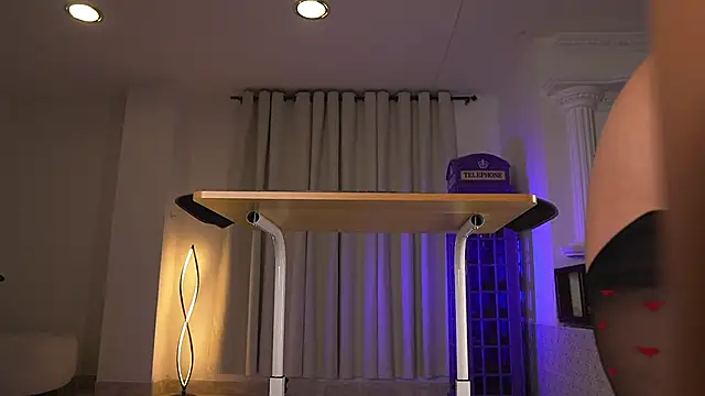 vaniaa95 online show from 10-05-25, 01:59