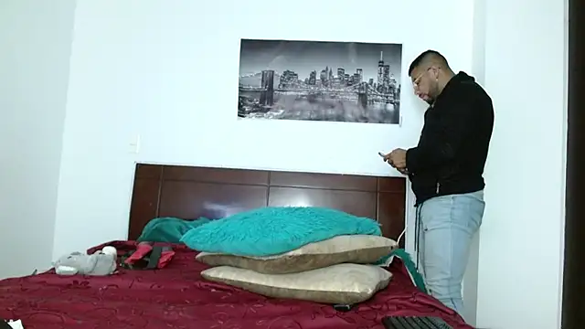 Snapshot of AntonyDAngelo25 chatting on 11-05-25, 10:43 AntonyDAngelo25 online show from 11-05-25, 10:43