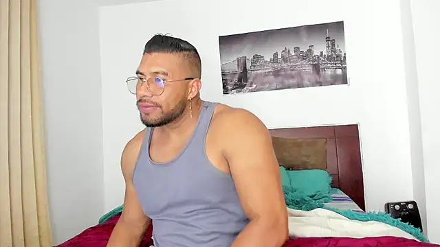 Snapshot of AntonyDAngelo25 chatting on 02-10-26, 04:49 AntonyDAngelo25 online show from 02-10-26, 04:49