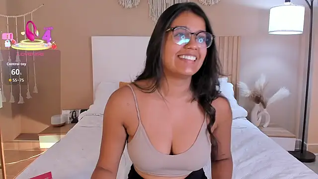 Camila Bustamante online show from 04-17-26, 03:15