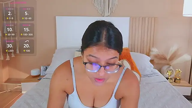 Camila Bustamante online show from 07-14-26, 02:34