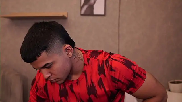 Thiago Valente online show from 04-13-26, 01:16