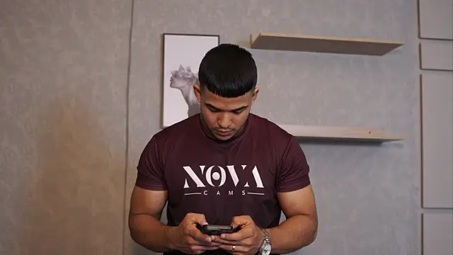 Thiago Valente online show from 04-25-26, 01:41