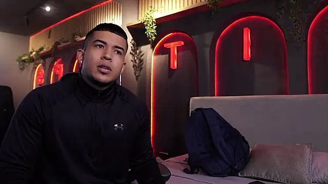 Thiago Valente online show from 04-27-26, 12:47