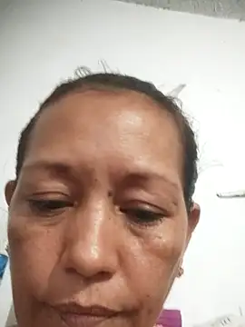 Snapshot of marinita13 chatting on 10-11-25, 01:49 marinita13 online show from 10-11-25, 01:49