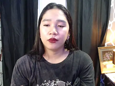 Snapshot of slut_clio chatting on 10-08-25, 09:07 slut clio online show from 10-08-25, 09:07