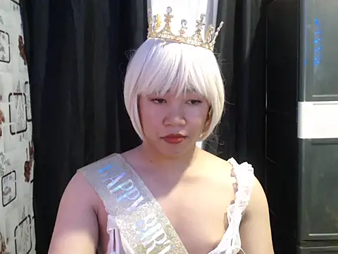 Snapshot of slut_clio chatting on 10-22-25, 02:17 slut clio online show from 10-22-25, 02:17