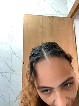 Snapshot of Chloe_Leaozinho chatting on 11-04-25, 06:18 Chloe Leaozinho online show from 11-04-25, 06:18