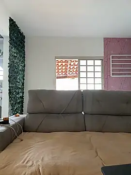 Snapshot of Chloe_Leaozinho chatting on 11-09-25, 06:50 Chloe Leaozinho online show from 11-09-25, 06:50