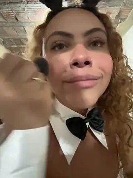 Chloe Leaozinho online show from 04-02-26, 07:11