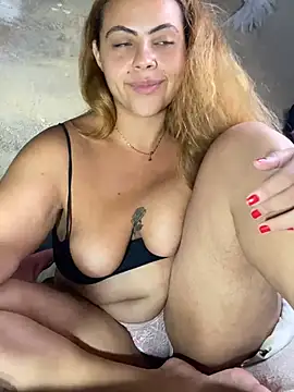 Chloe Leaozinho online show from 04-15-26, 01:45