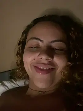 Chloe Leaozinho online show from 06-29-26, 01:12